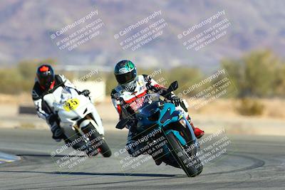 media/Jan-09-2022-SoCal Trackdays (Sun) [[2b1fec8404]]/Turn 14 (10am)/